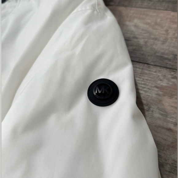 Michael Kors White Winter Jacket with Faux Fur Hood - Picture 5 of 6